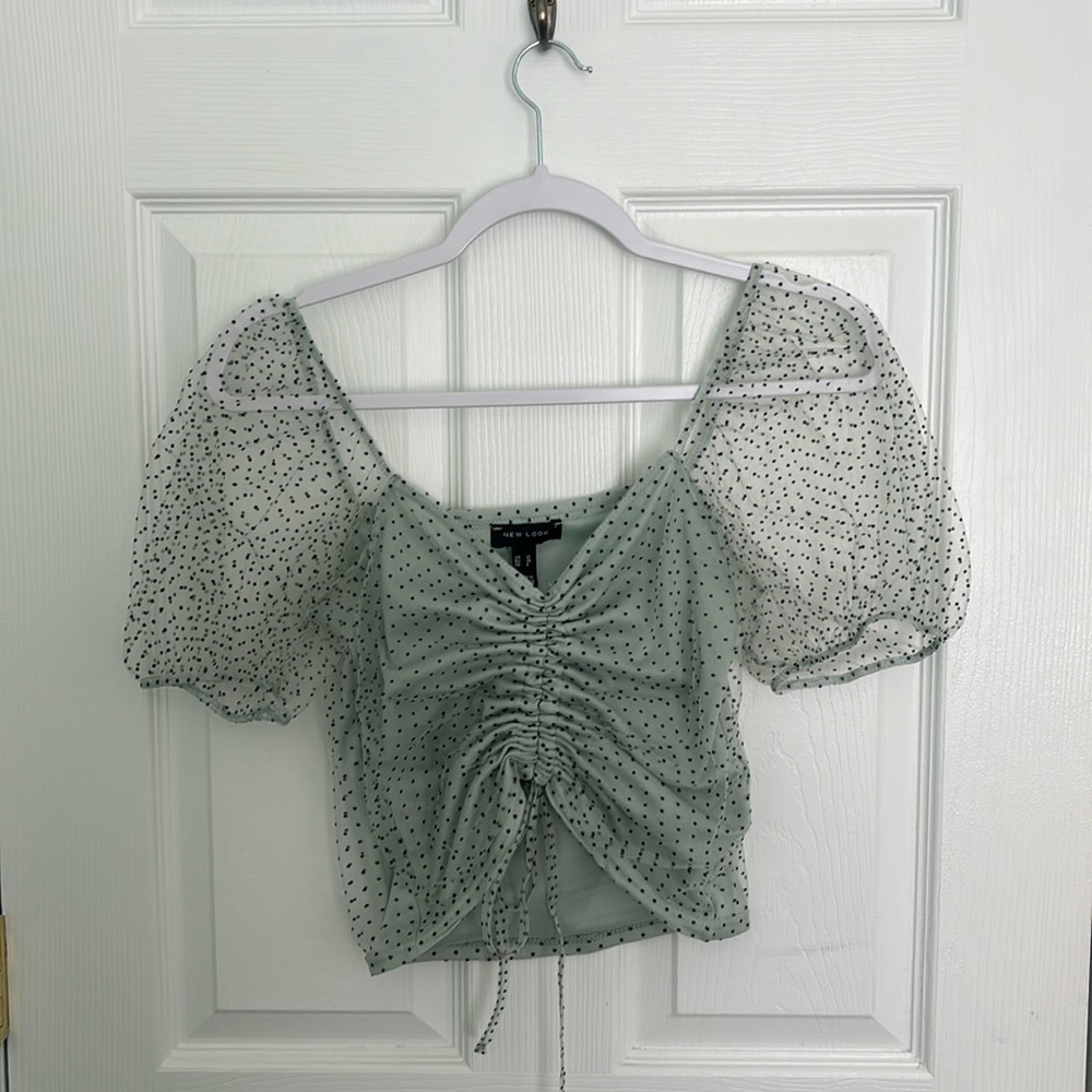 NEW Mint short-sleeve blouse